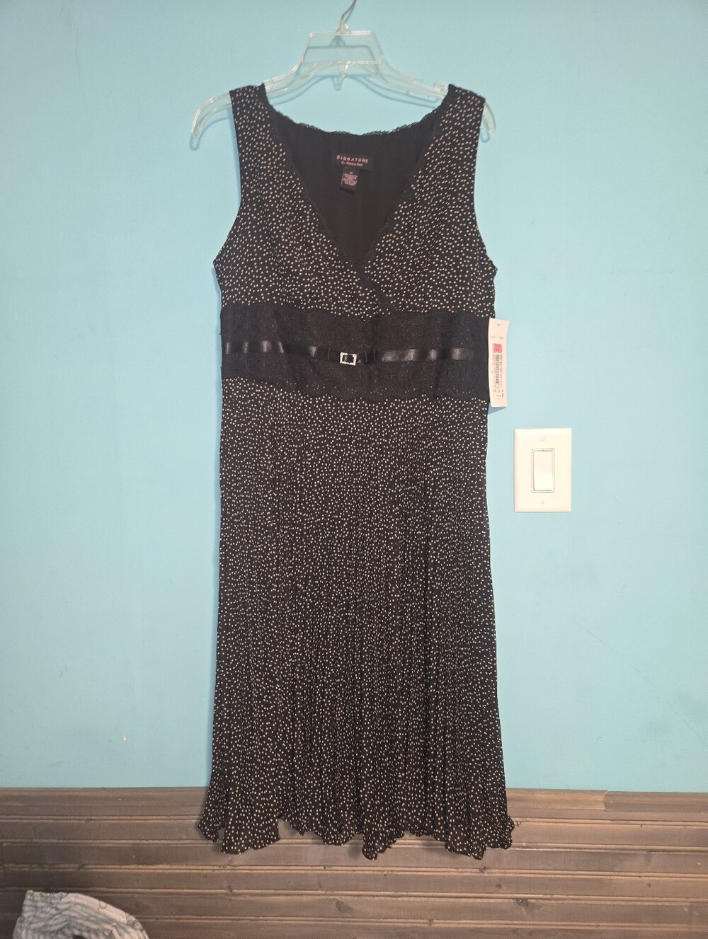 NEW Sleeveless Midi Dress